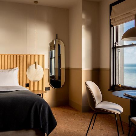 Port Hotel Истбурн Экстерьер фото